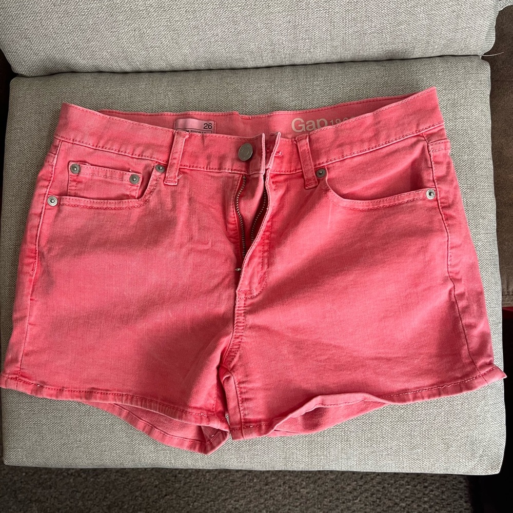 GAP Women's Vibrant Coral Jean Shorts